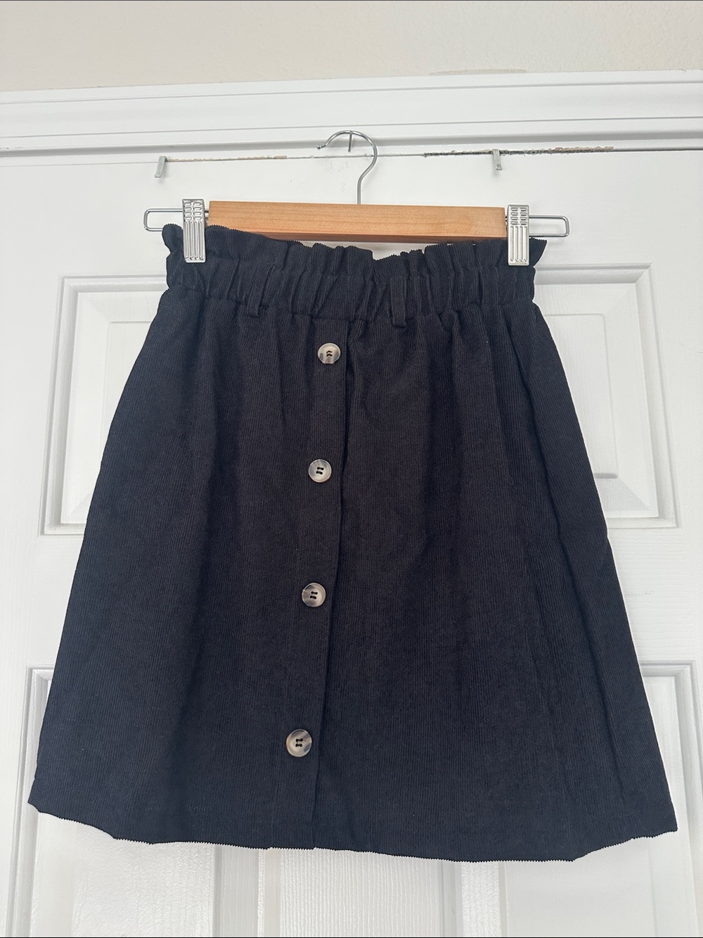 Women's Black Button-Front Elastic Waist Skirt